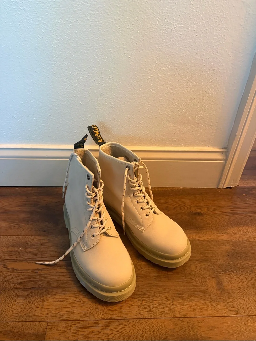 Dr. Martens Cream Lace-Up Men's Ankle Boots